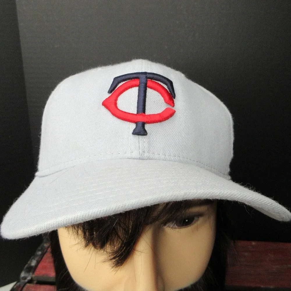 Minnesota Twins MLB Baseball Cap Hat Light Gray Red Blue Logo Adjustable Strap